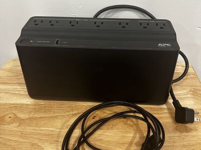 APC Battery Backup UPS (Back-UPS 600) – Like New