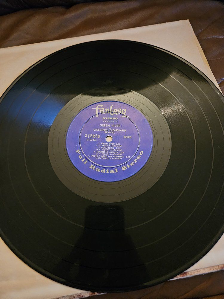 Main image 3