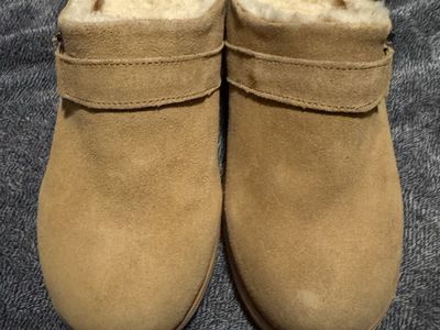 Bearpaw Suede Faux Fur Lined Slip-On Clogs Women's Size 9W Tan