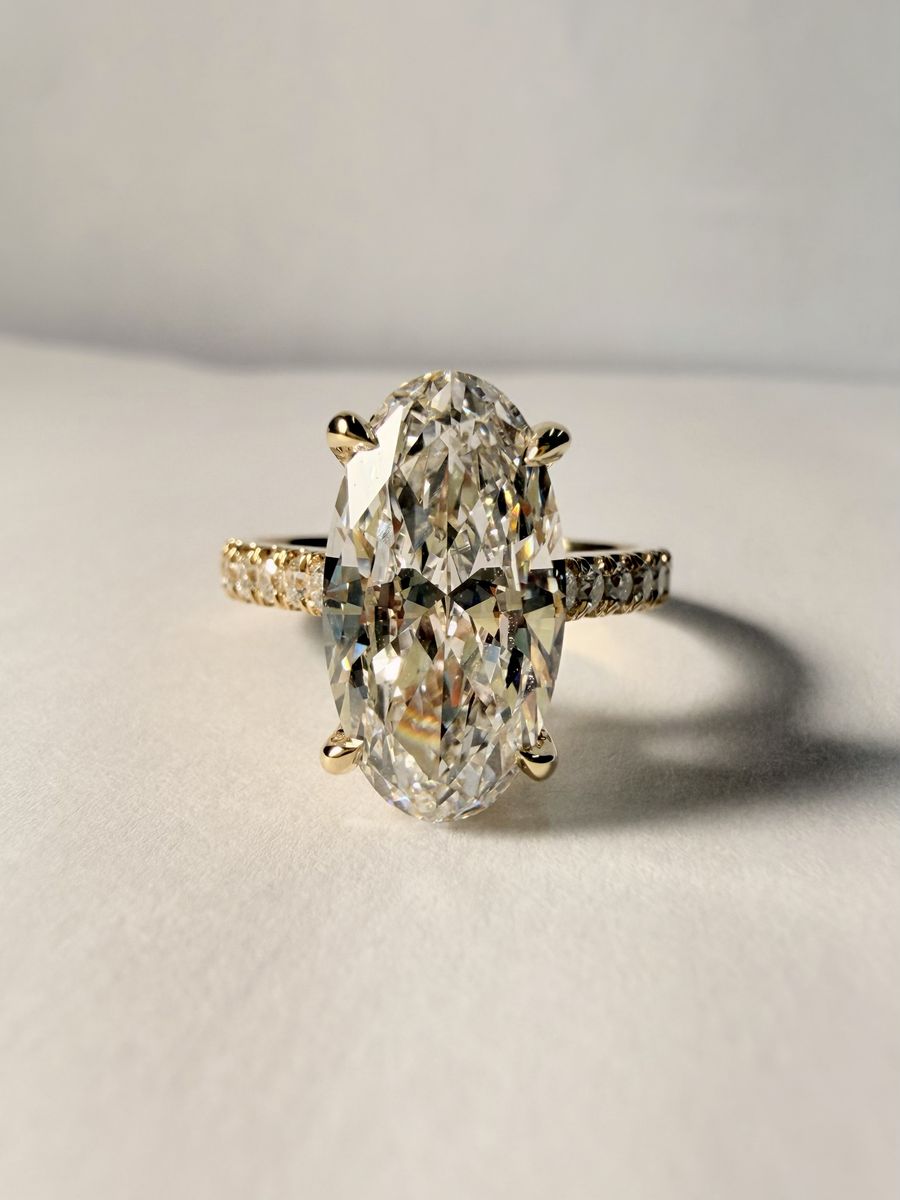 Moval Lab Grown Diamond Ring