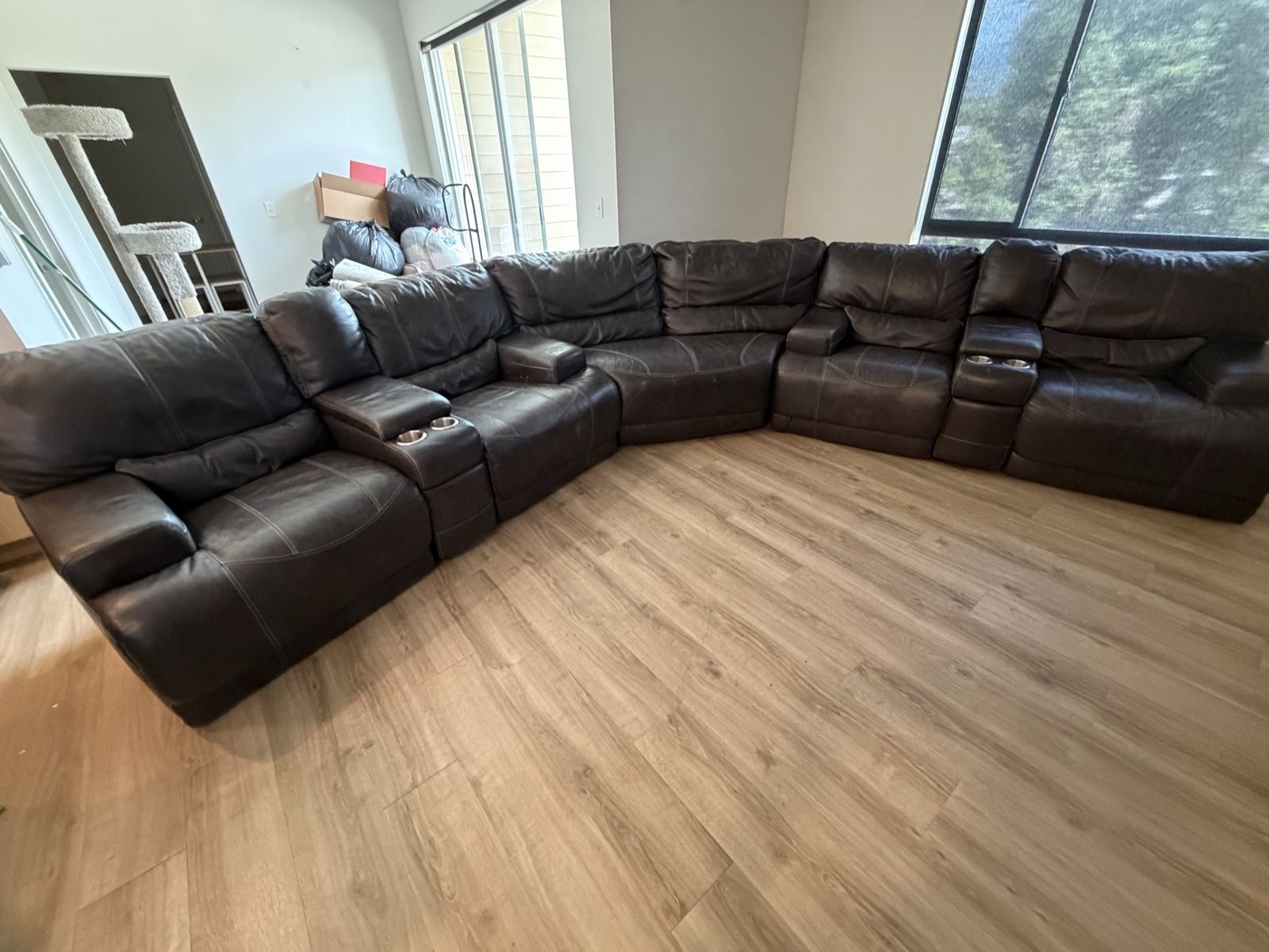 ****FREE**** 7 Piece Black/Grayish Sectional Leather Couch.  Located in Bountiful. Ready for pick up. First come first serve.