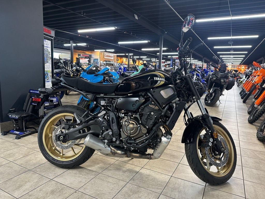 2025 Yamaha XSR700
