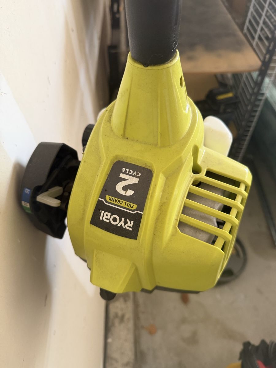 Ryobi RY253SS 2-Cycle Full Crank String Trimmer / Weed Wacker and Blower