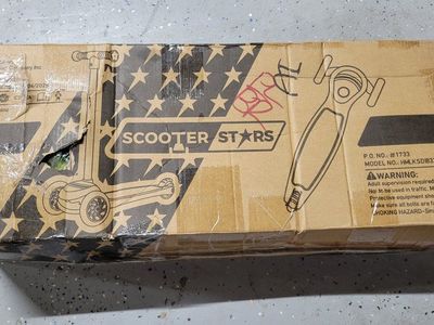 NIB Dinosaur- light up- 3 wheeled scooter