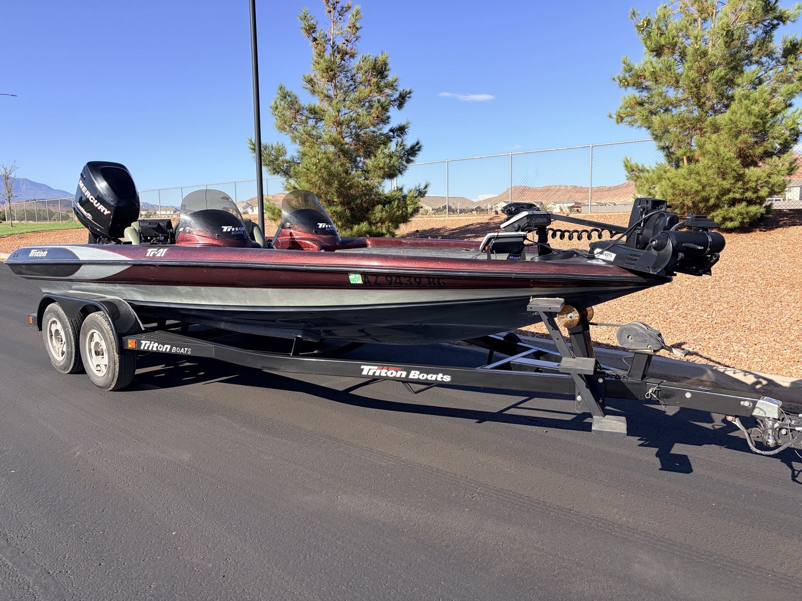 Triton TR-21 – Mercury 225 Optimax – Garmin LiveScope + Simrad
