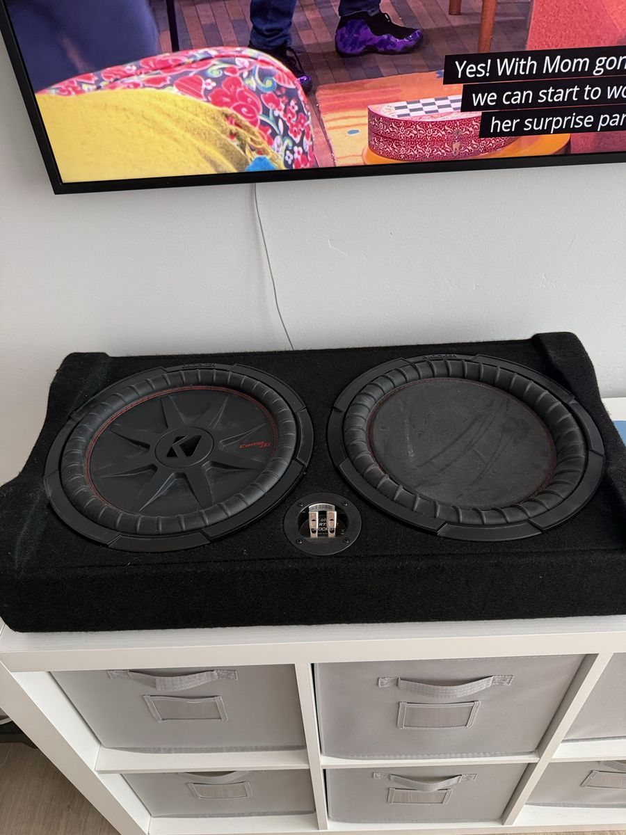 Kicker Dual CompRT Subwoofers in Enclosure with Kicker CXA800.1 Amplifier