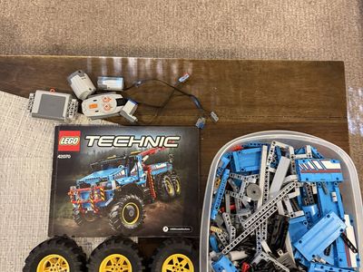 LEGO SET 42070-1 - 6x6 All Terrain Tow Truck