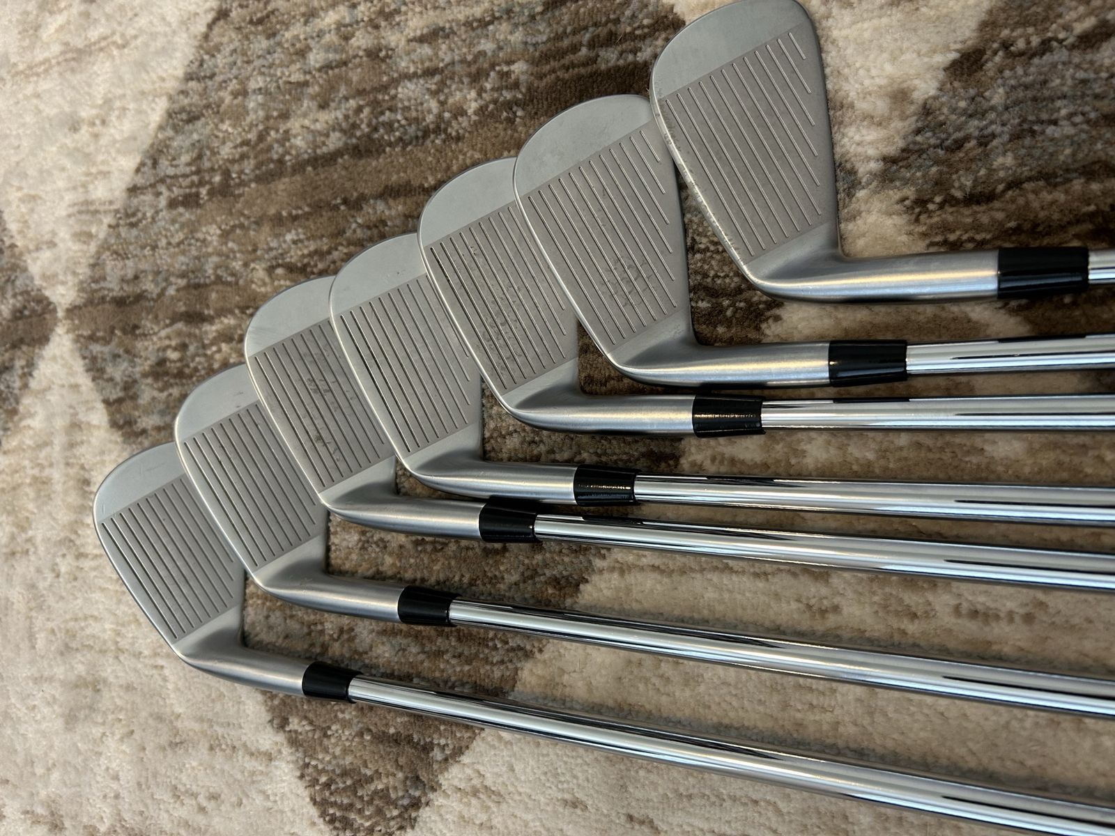 Mizuno Tour Golf Club Iron Set (7 clubs)