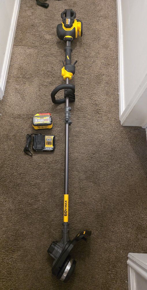 New DEWALT FLEXVOLT 60V MAX 15-Inch Cordless Brushless String Trimmer Kit with 9Ah Battery & Charger