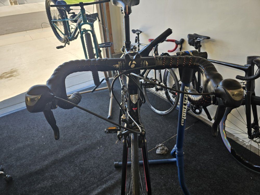 Main image 3