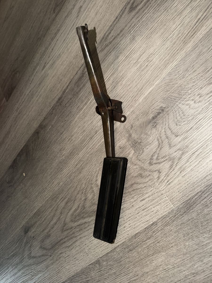1965-1967 Ford Galaxie Gas Pedal & Lever Assembly