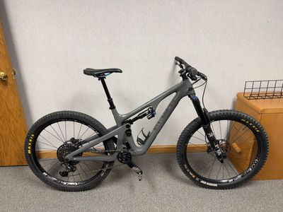 2021 Yeti SB140 Medium