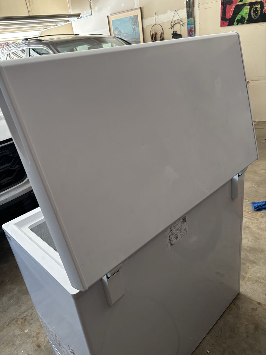 Deep freezer chest