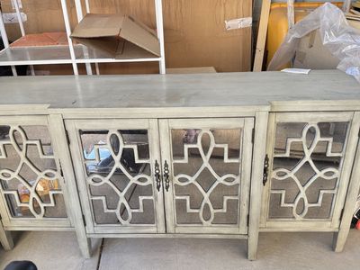 buffet/sideboard
