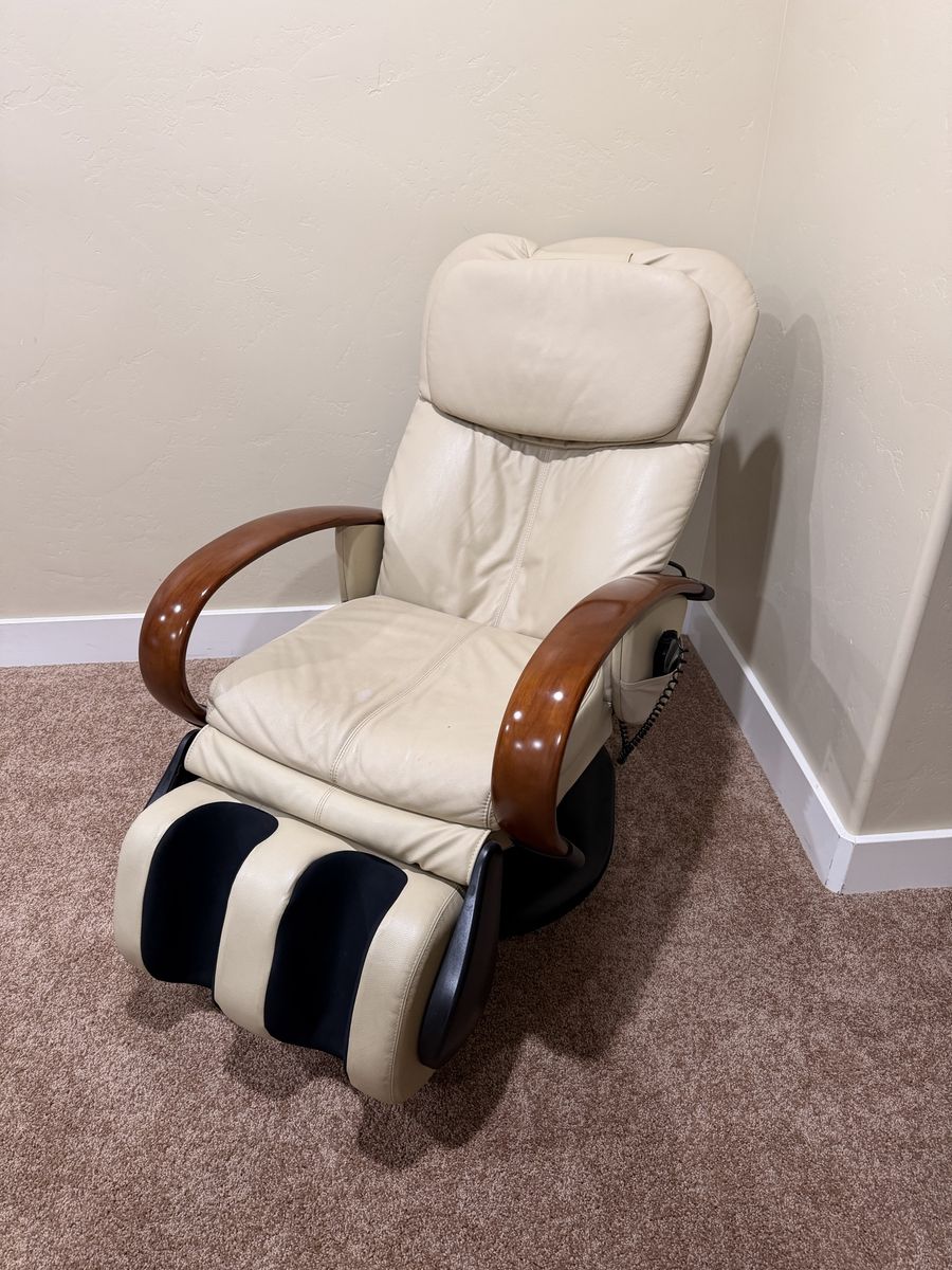 Leather massage chair