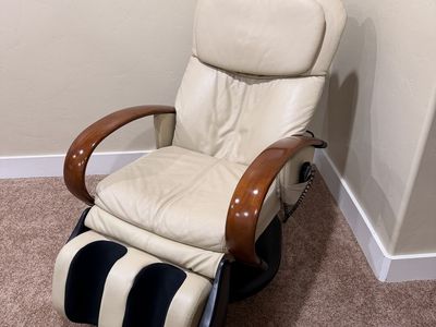 Leather massage chair