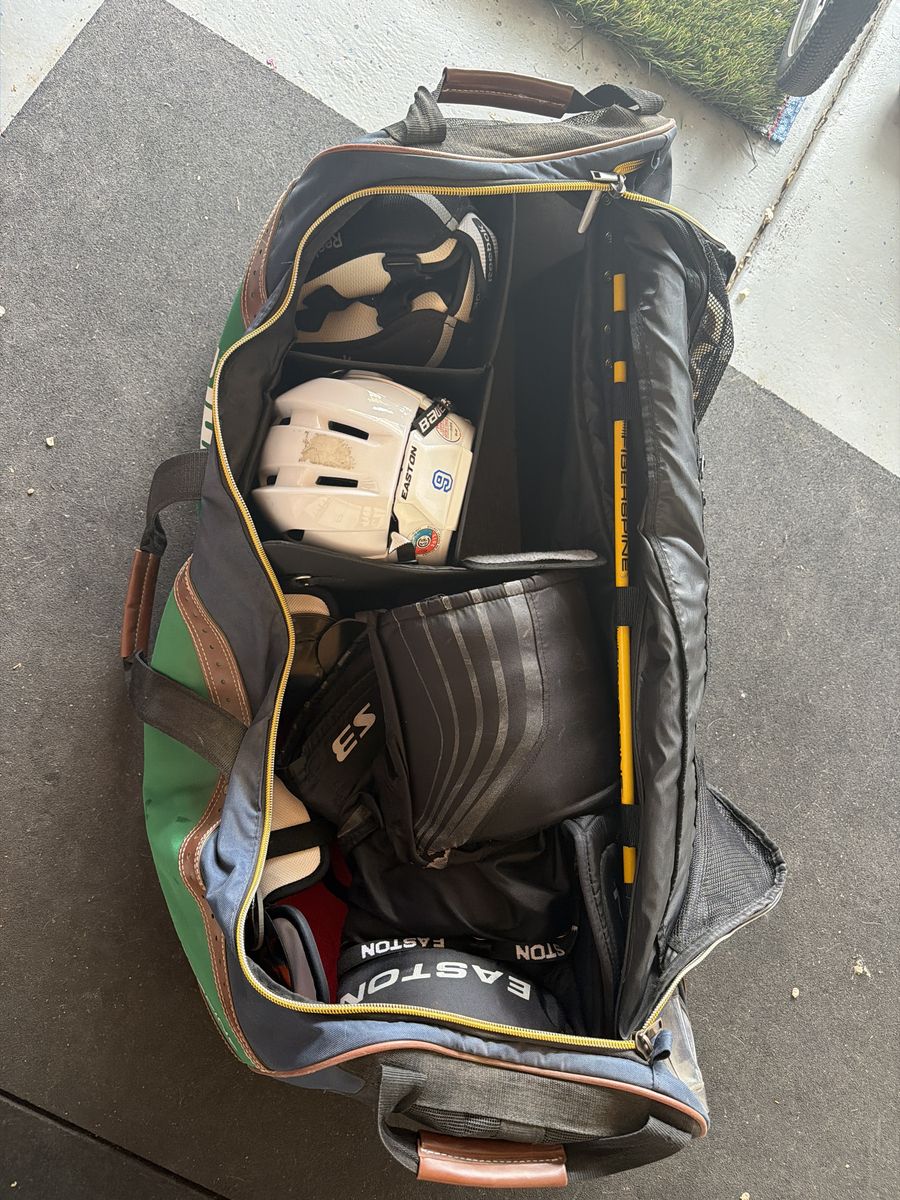 Grit Gear Bag Hockey Bag with pads and pants
