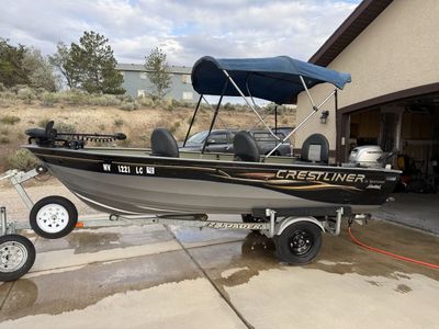 Crestliner 14 Sportsman Limited with Honda 20 Outboard Motor