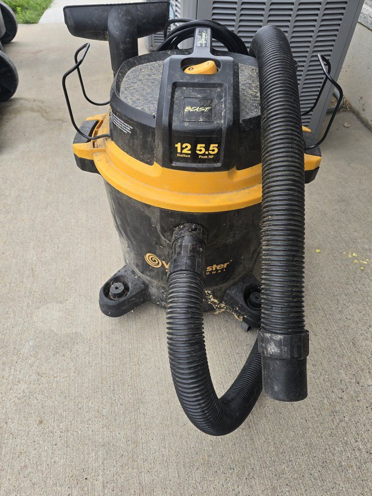 Vacmaster Professional 12-Gallon Wet/Dry Vacuum, 120V 60Hz 11.8A