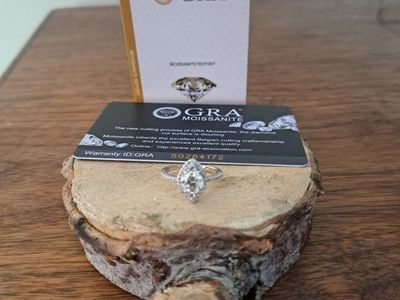 1 carat moissanite ring