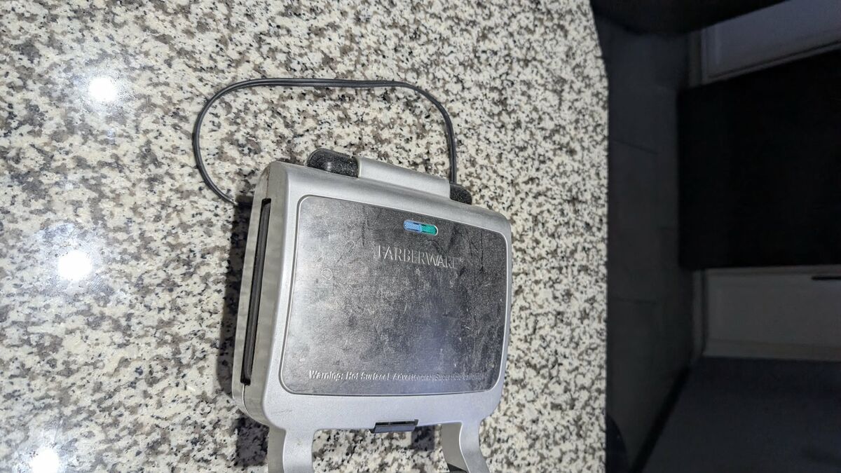 2 Belgian Square Waffle Maker