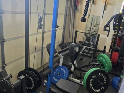 Lat Pulldown Machine
