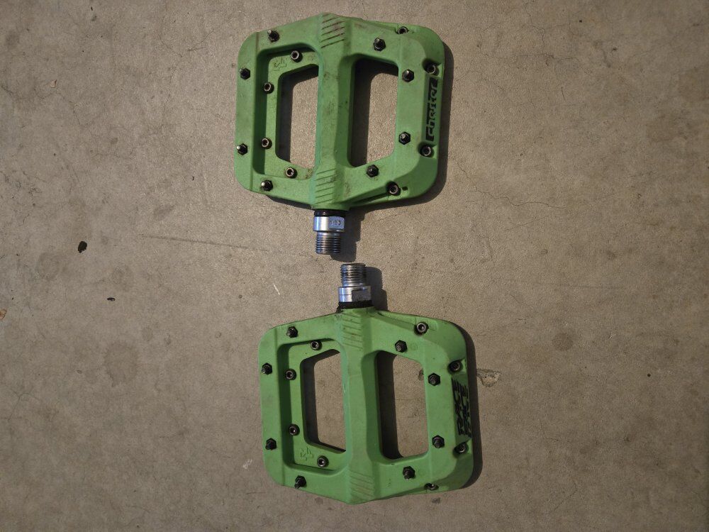 MTB flat pedals Race Face Chester (green)