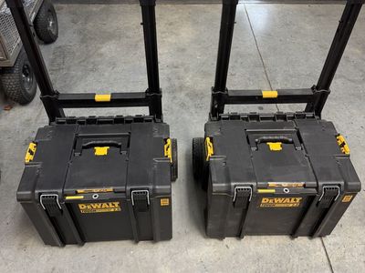 Dewalt TOUGHSYSTEM 2.0 24" Mobile Tool Box *NEW