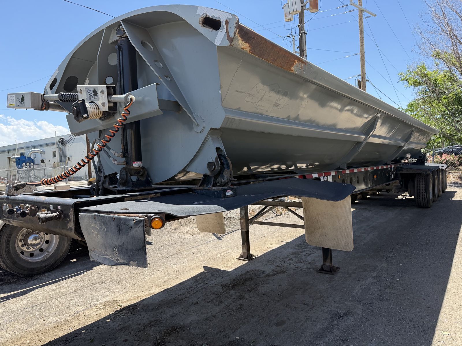 Smithco "Super Side" Dump Trailer - Peterbilt, Kenworth Too