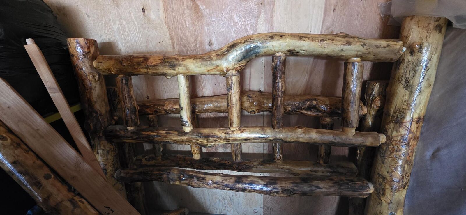 Custom Log Bed - Full/Queen