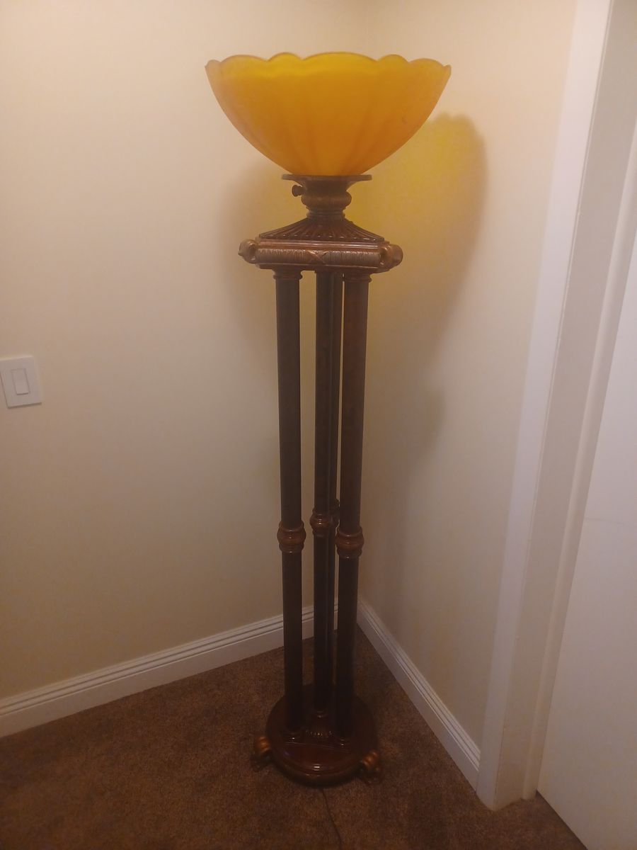 Floor lamp