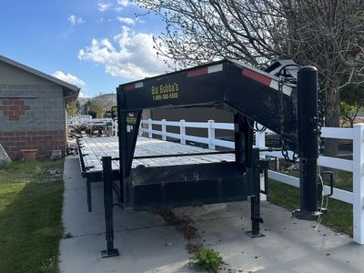 Big Bubbas 34’ Gooseneck Flatbed
