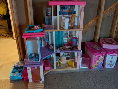Barbie house and dolls