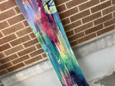 152CM women's snowboard ROSSIGNOL DIVA LF, Freeride, Freestyle, Twin, Light frame, Badcut, HYBRID/rocker/camber