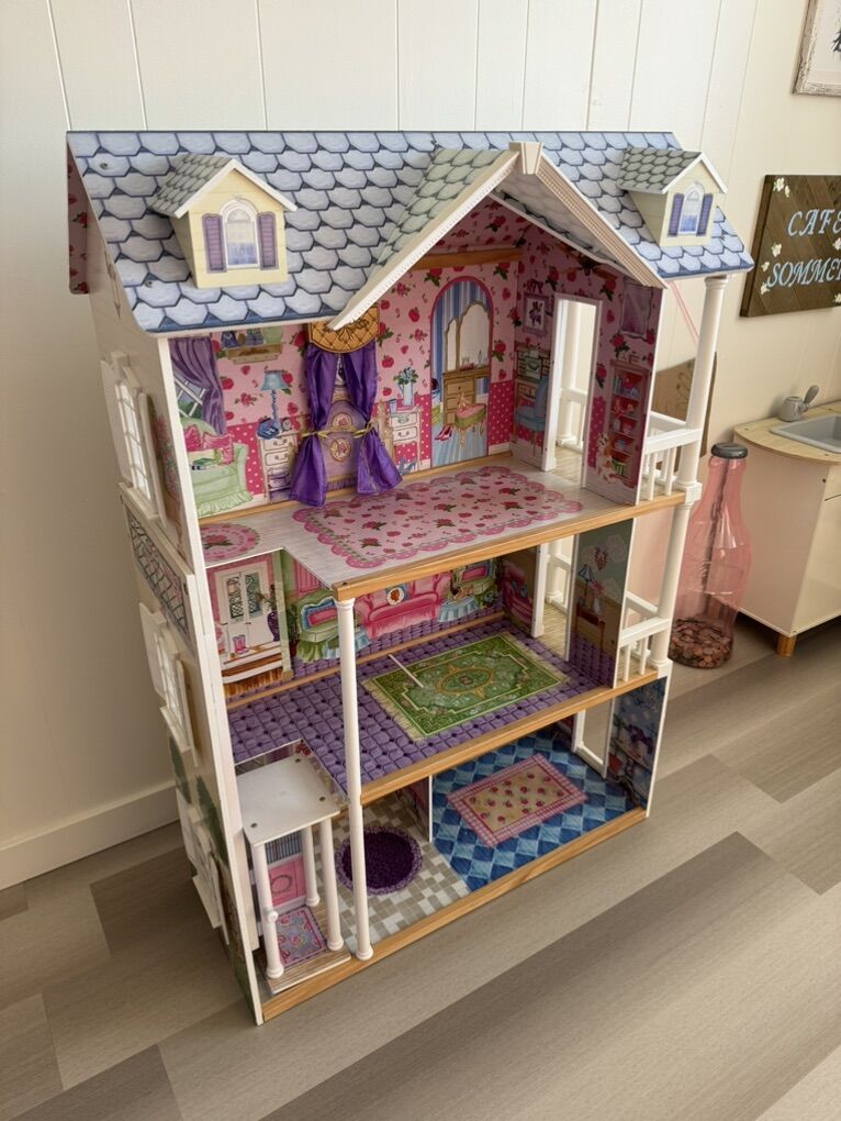 Barbie House