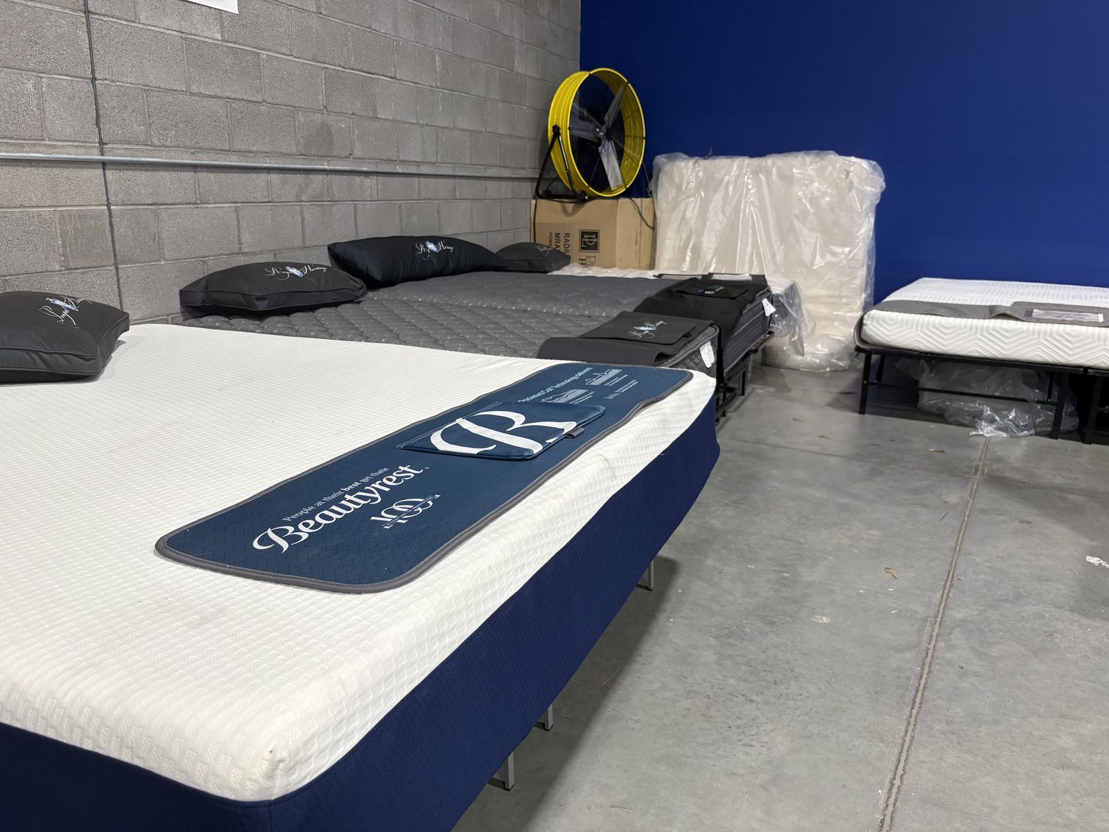 QUEEN MATTRESS OVERSTOCKS
