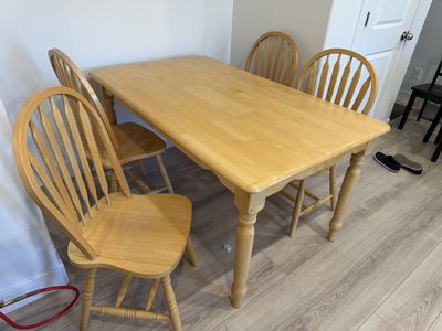 Farmhouse Dining Table + 4 Chairs