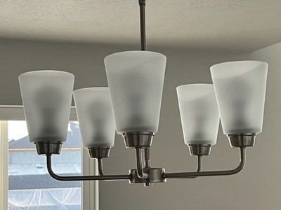 New! Generation Lighting Kerrville 5-Light Chandelier -Brushed Nickel
