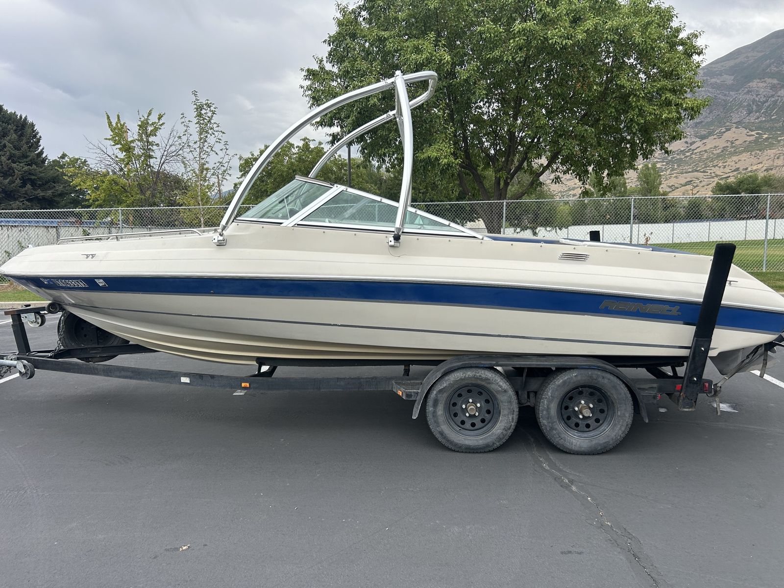 1995 Reinell bow rider 2200XL