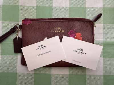 Coach New York Floral Print Small Wristlet