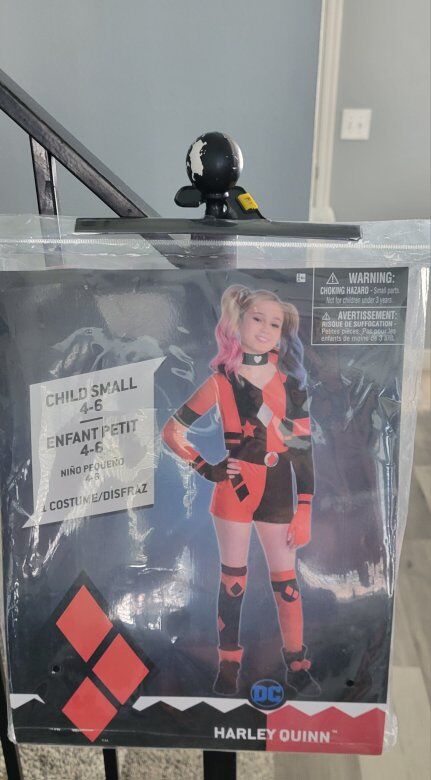 Girls Harley Quinn costume size 4-6 years