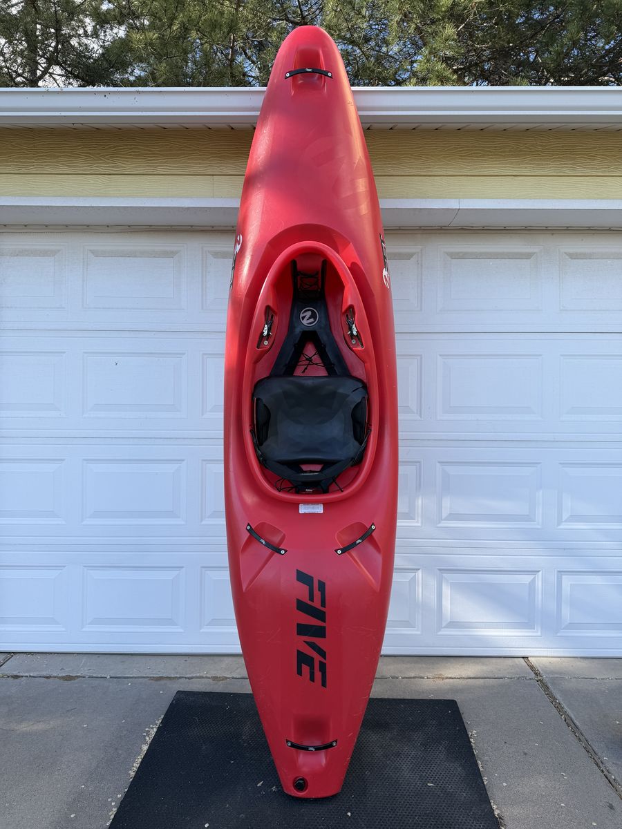 Whitewater Kayak - Zet Five