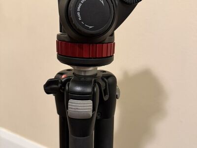 Manfrotto MVH 502 AH Pro Fluid Tripod Head