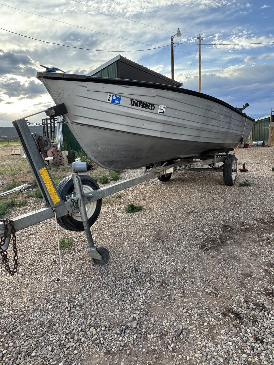 1988 Aluminum Boat 14'