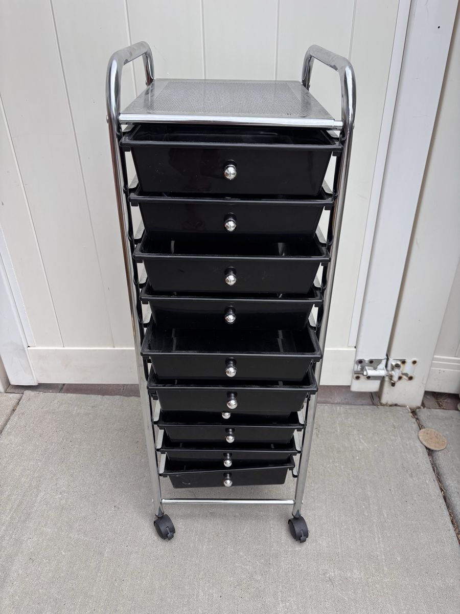 Storage drawers on wheels perfect for a classroom