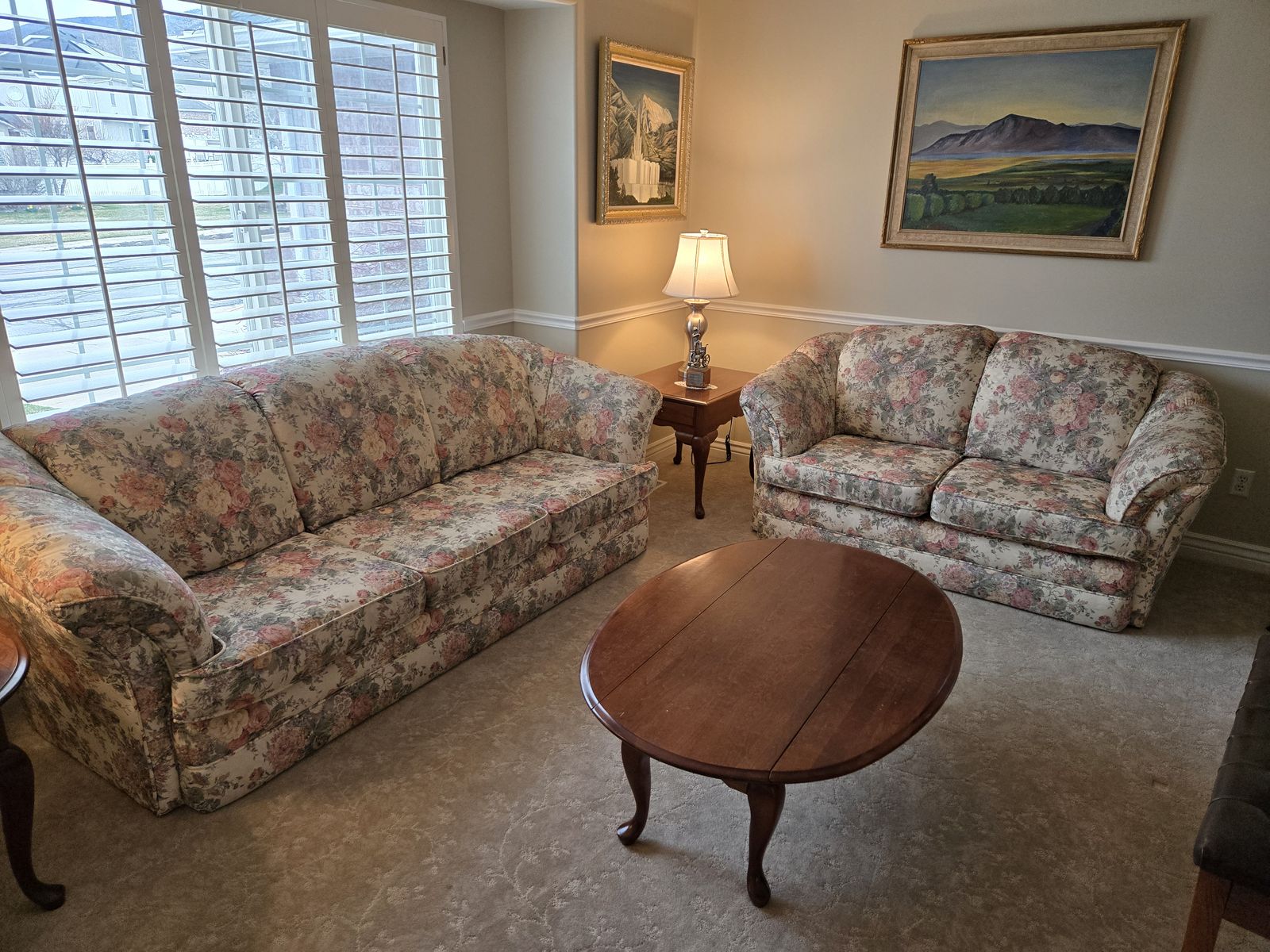 Floral Sofa & Loveseat Set – Traditional Style