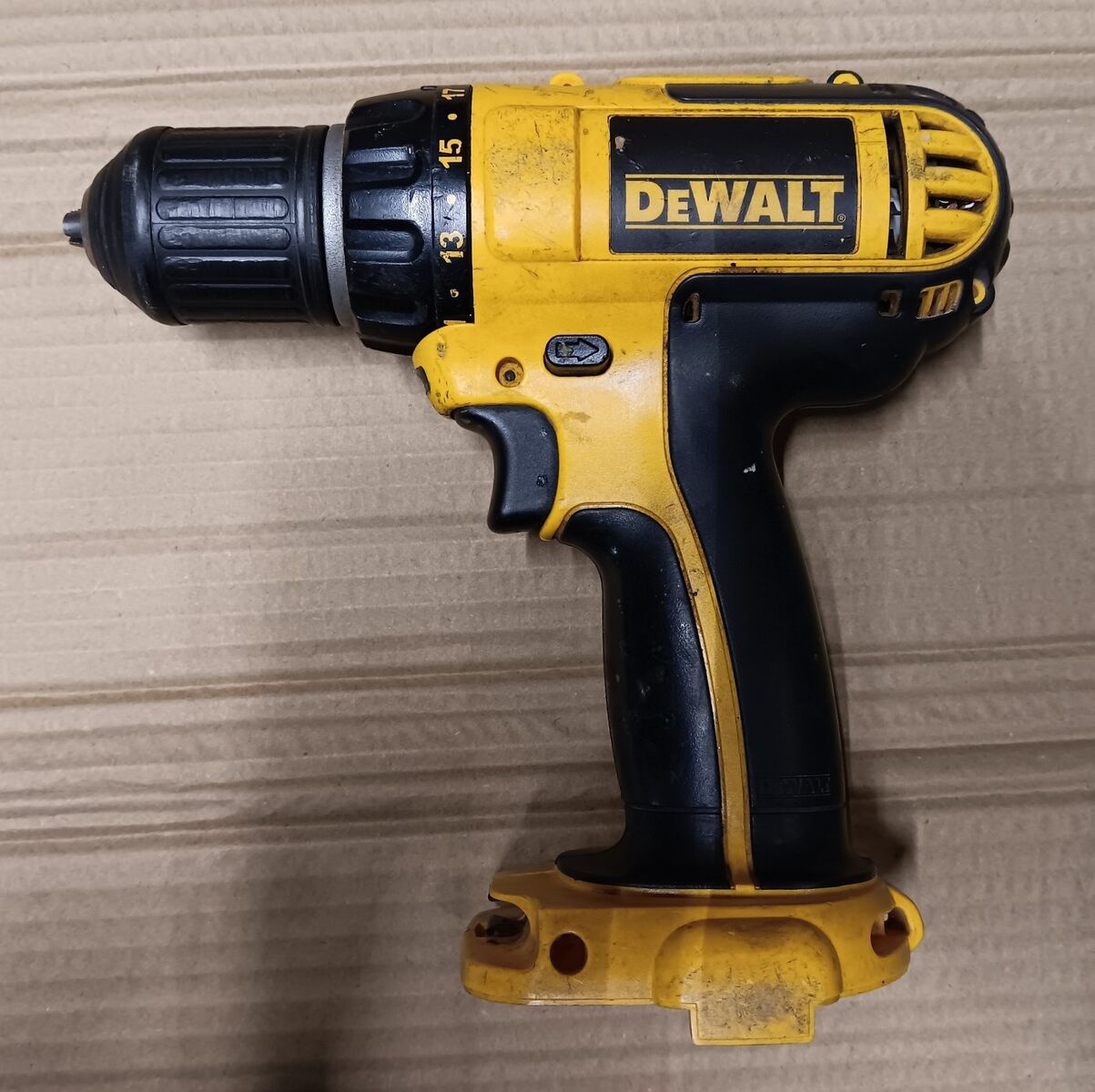 Dewalt 12-Volt 3/8 in. Cordless Compact Drill