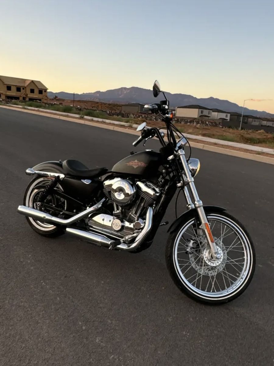 2016 Harley-Davidson Seventy-Two (XL1200V)
