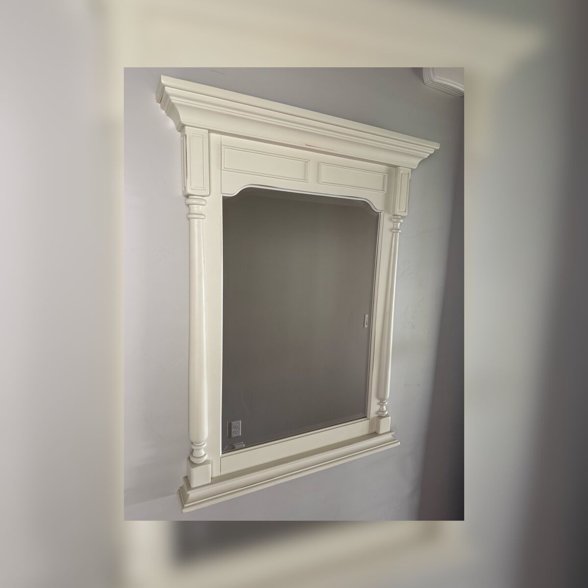 Distressed Cream (Off White) Mirror 32" x 42"