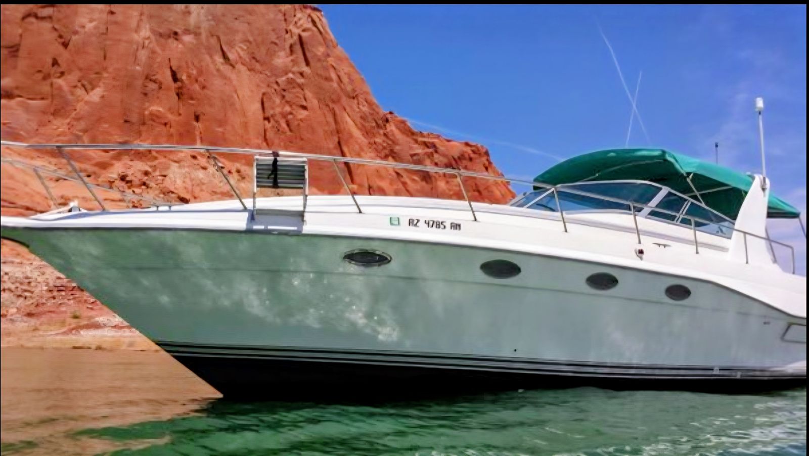 1994 Cruisers Yacht 3675